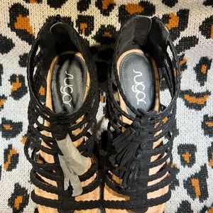 Sugar Jungle Sandle Heel Size 8 1/2